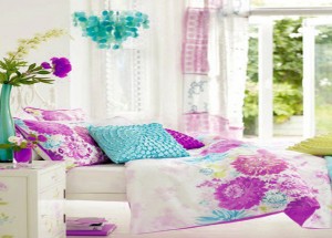 multi-color-cloth-items-of-bedroom